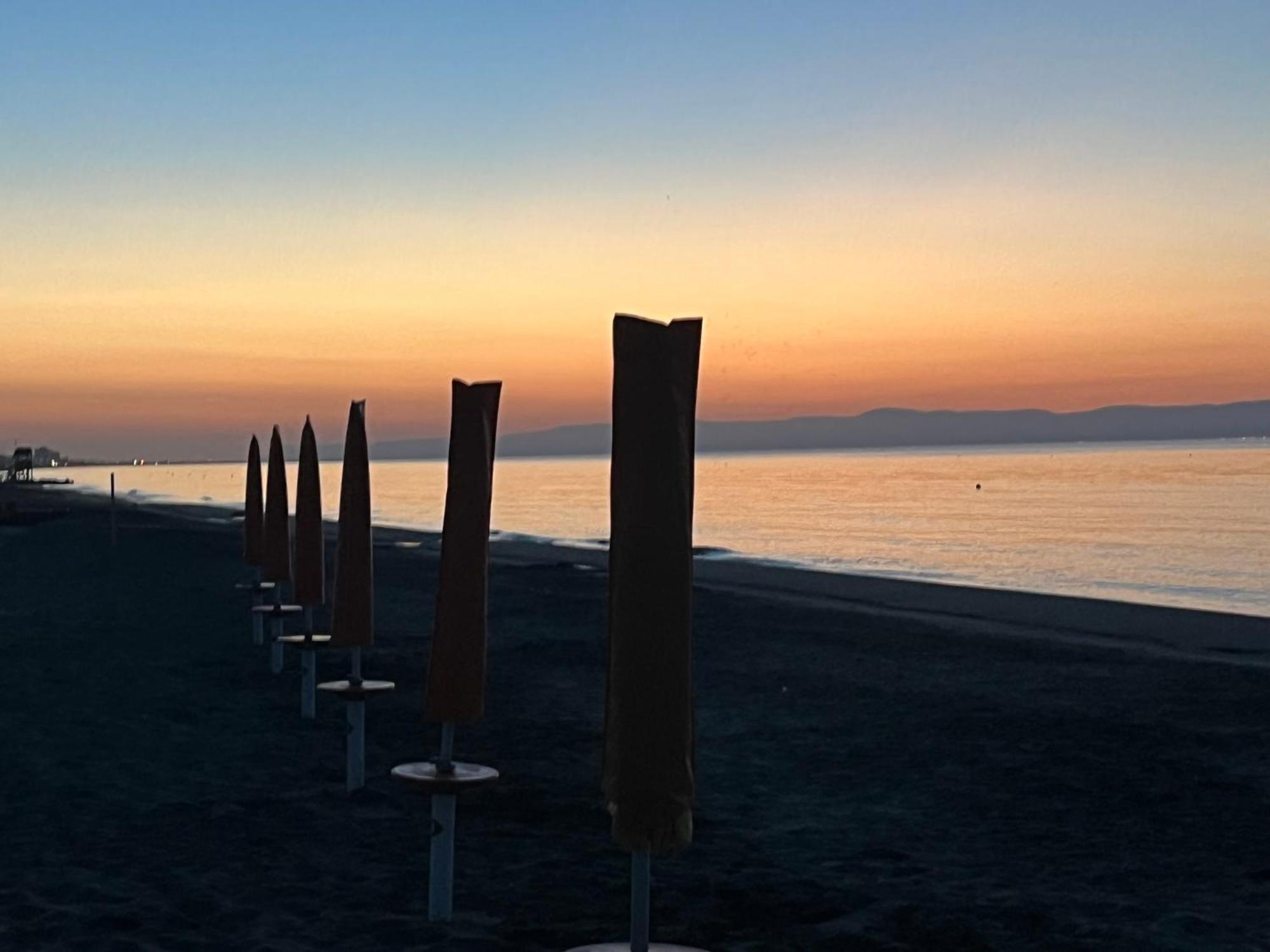 Baywatch Bed and Breakfast Margherita Di Savoia Esterno foto